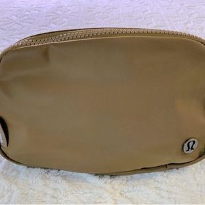 NWT Lululemon everywhere belt bag - Burnt Camel